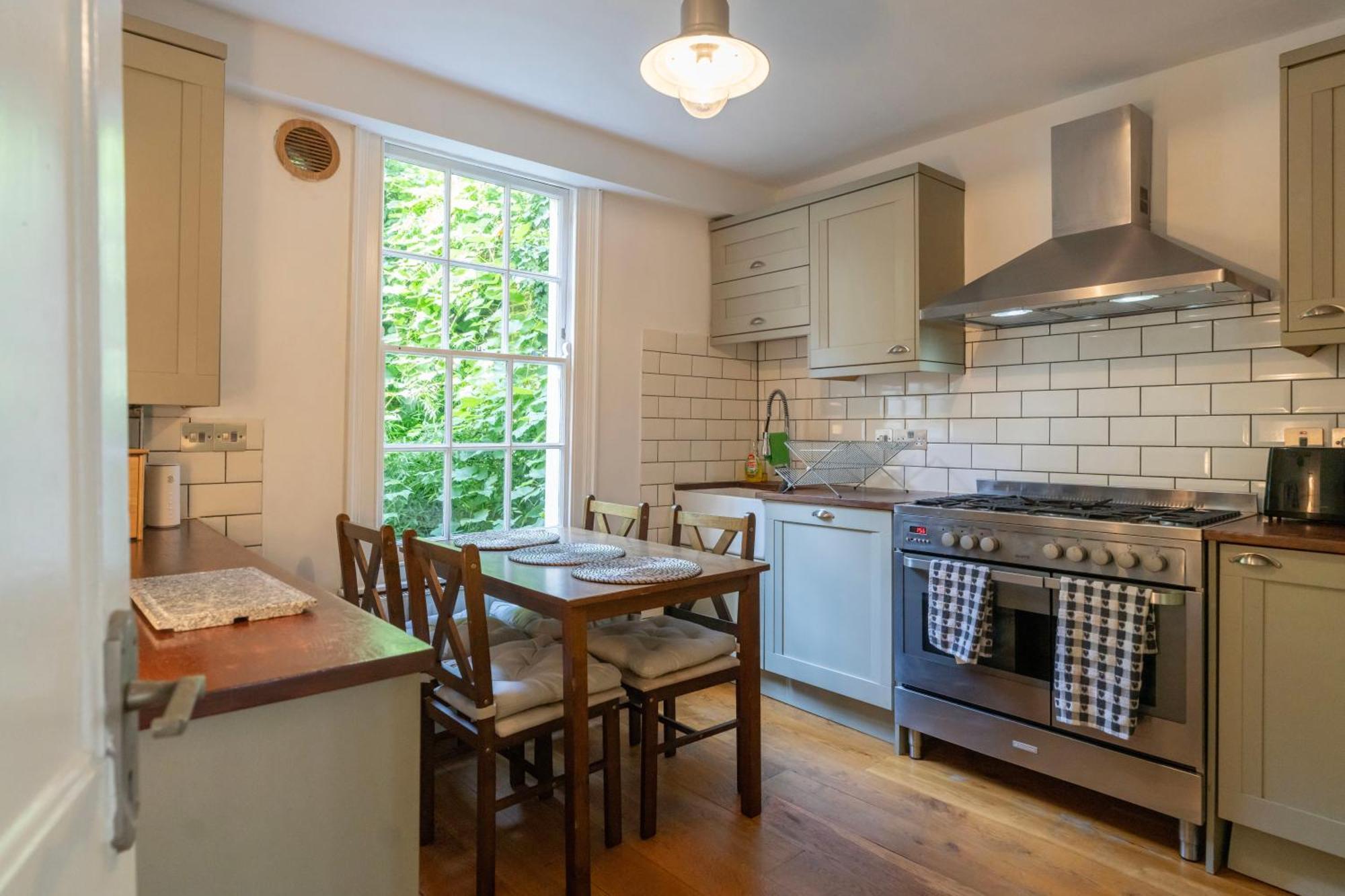 Ferienwohnung Gorgeous 2Bed House In New Road London Exterior foto