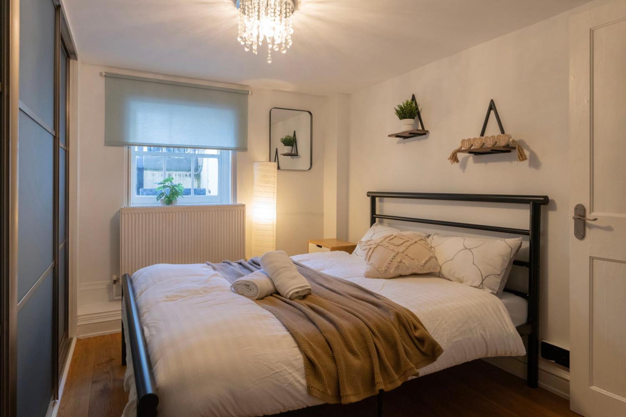 Ferienwohnung Gorgeous 2Bed House In New Road London Exterior foto