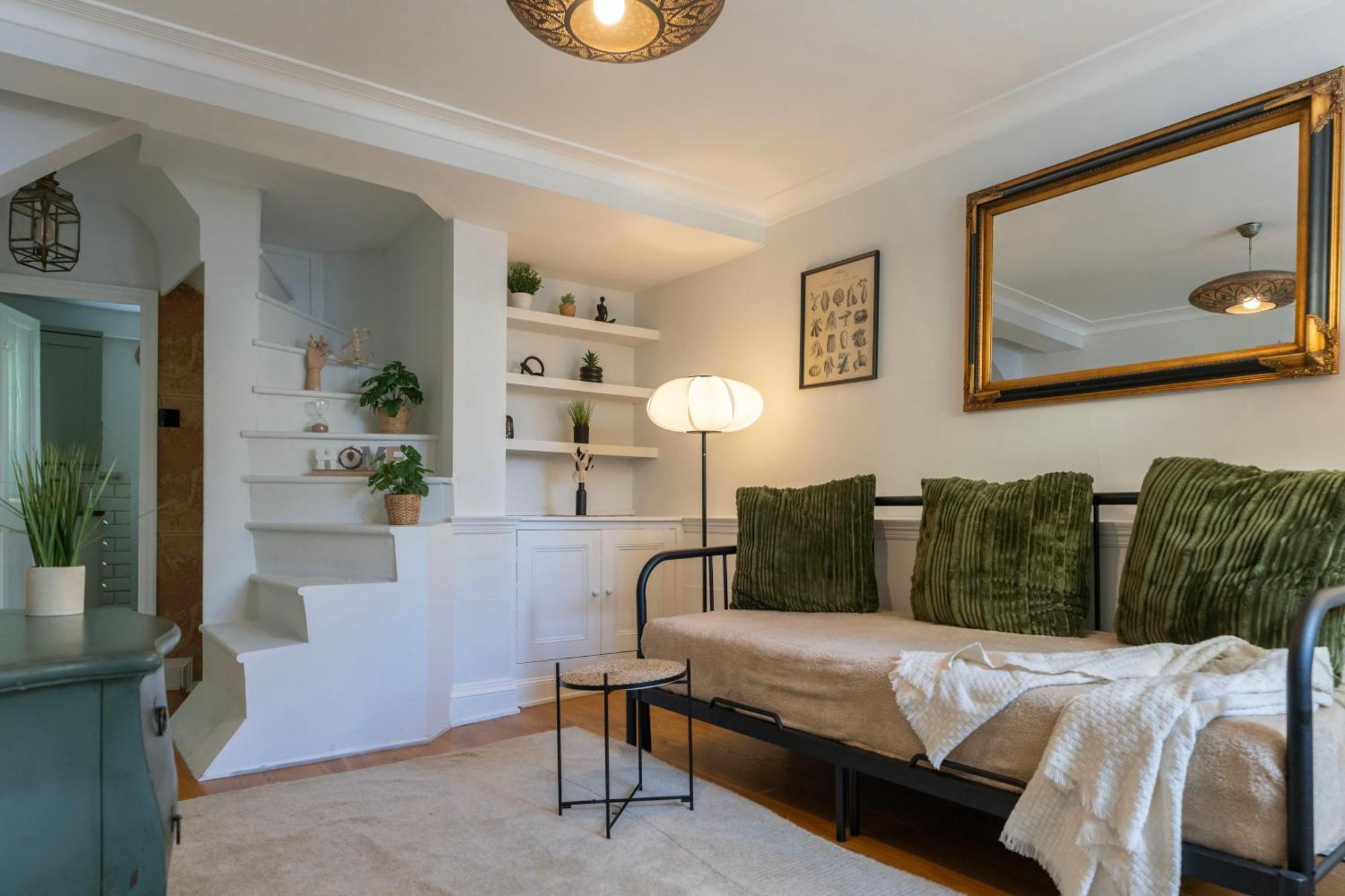 Ferienwohnung Gorgeous 2Bed House In New Road London Exterior foto