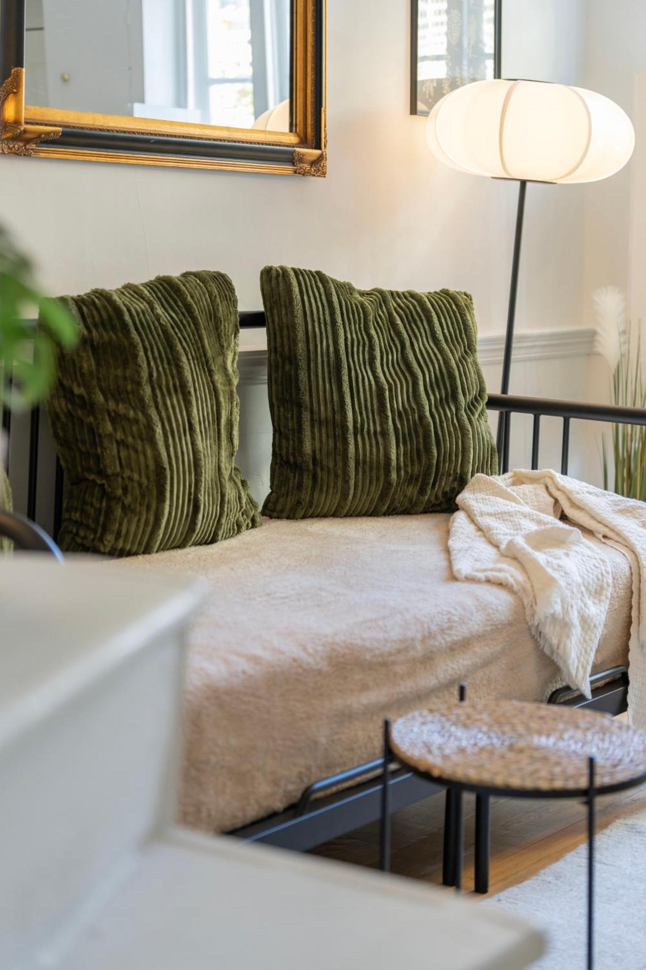 Ferienwohnung Gorgeous 2Bed House In New Road London Exterior foto